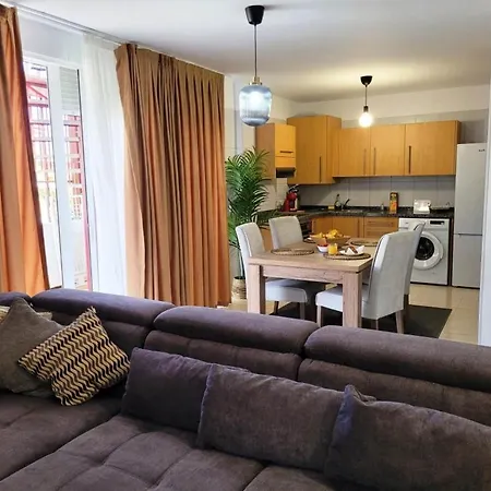 Lejlighed Casa Dina